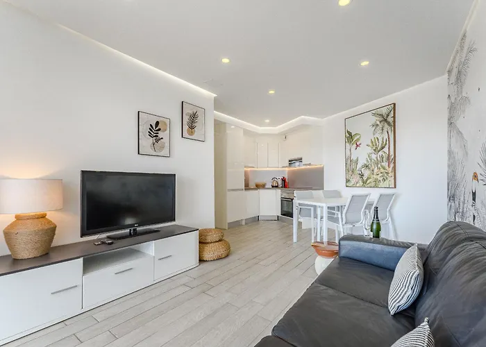 Ocean Garden Sunset View - Heated Pool Appartement *